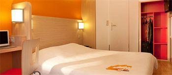 Sweet And Smart Sarreguemines - Hambach Hotel Exterior foto